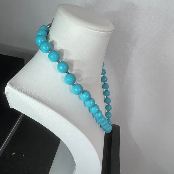 Necklace chunky beaded turquoise colored beads set in silver tone light weight - Picture 3 of 12